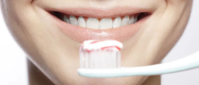 Migliore dentifricio per gengive infiammate e sensibili: i 5 TOP del 2024
